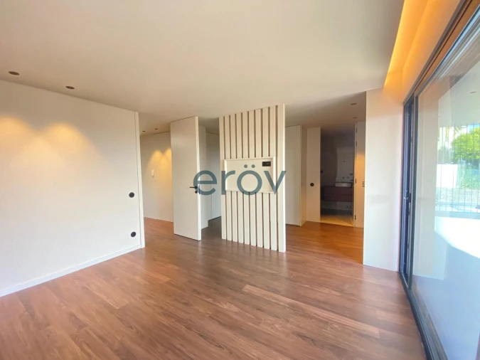 Moradia T4 para Venda em Requião Foto 33