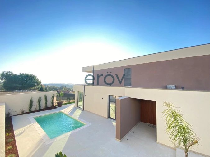 Moradia T4 para Venda em Requião Foto 9