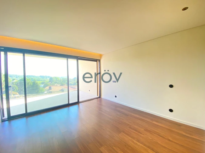 Moradia T4 para Venda em Requião Foto 35