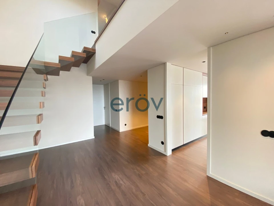 Moradia T4 para Venda em Requião Foto 20