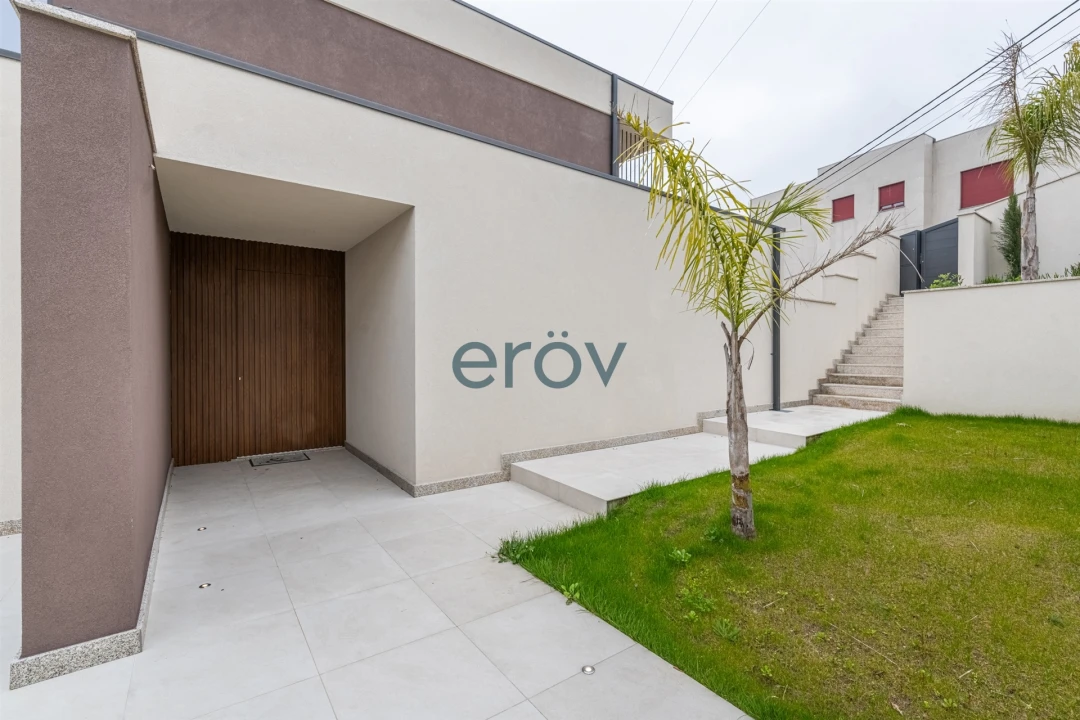 Moradia T4 para Venda em Requião Foto 26