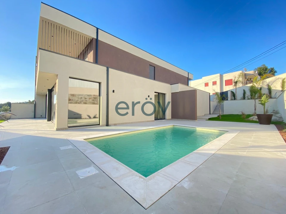 Moradia T4 para Venda em Requião Foto 13