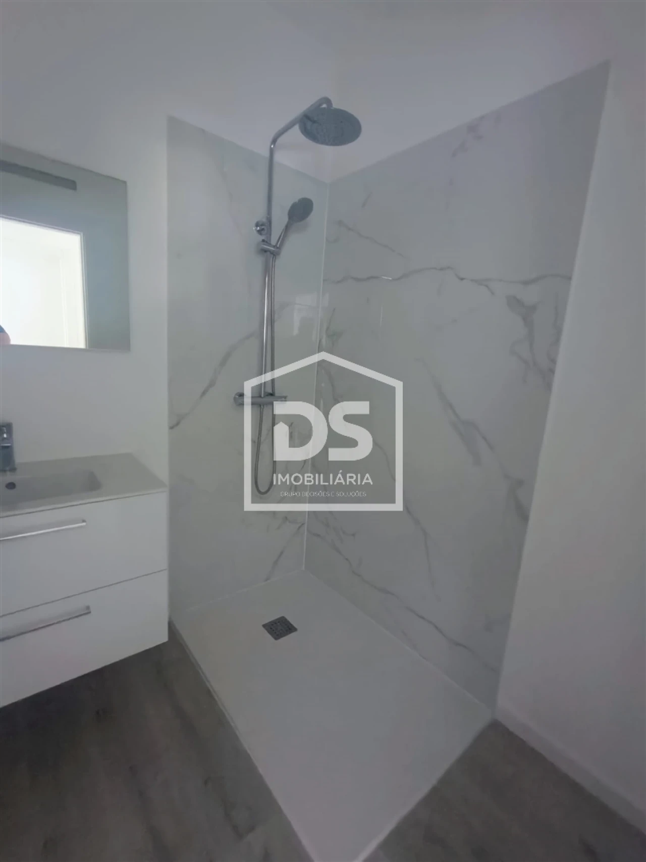 Apartamento T2 para Venda em Machico Foto 6