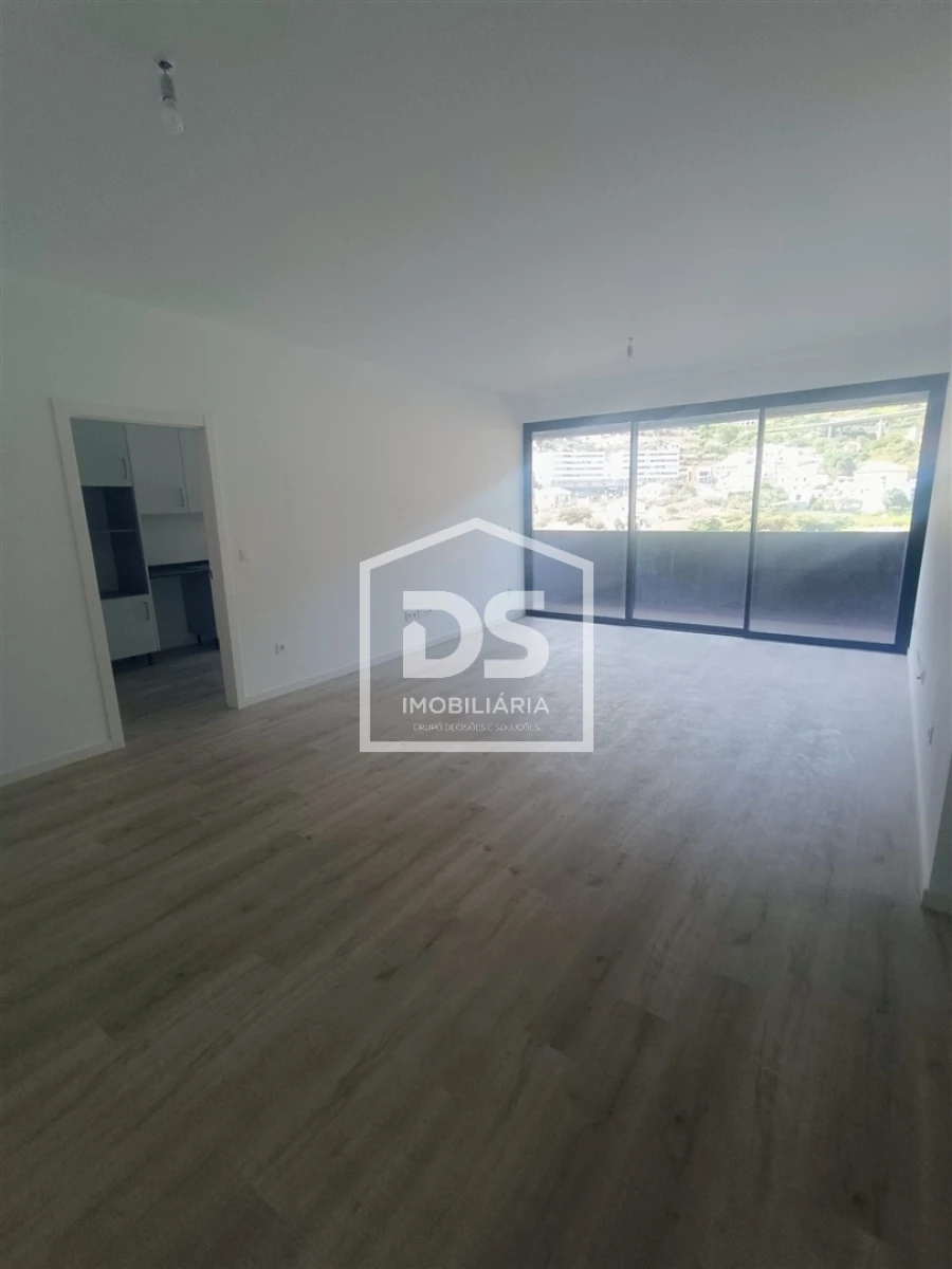 Apartamento T2 para Venda em Machico Foto 1