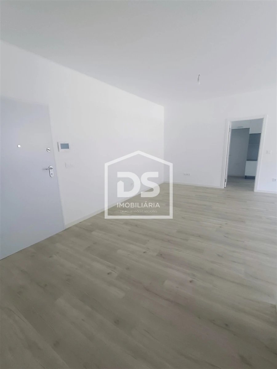 Apartamento T2 para Venda em Machico Foto 3