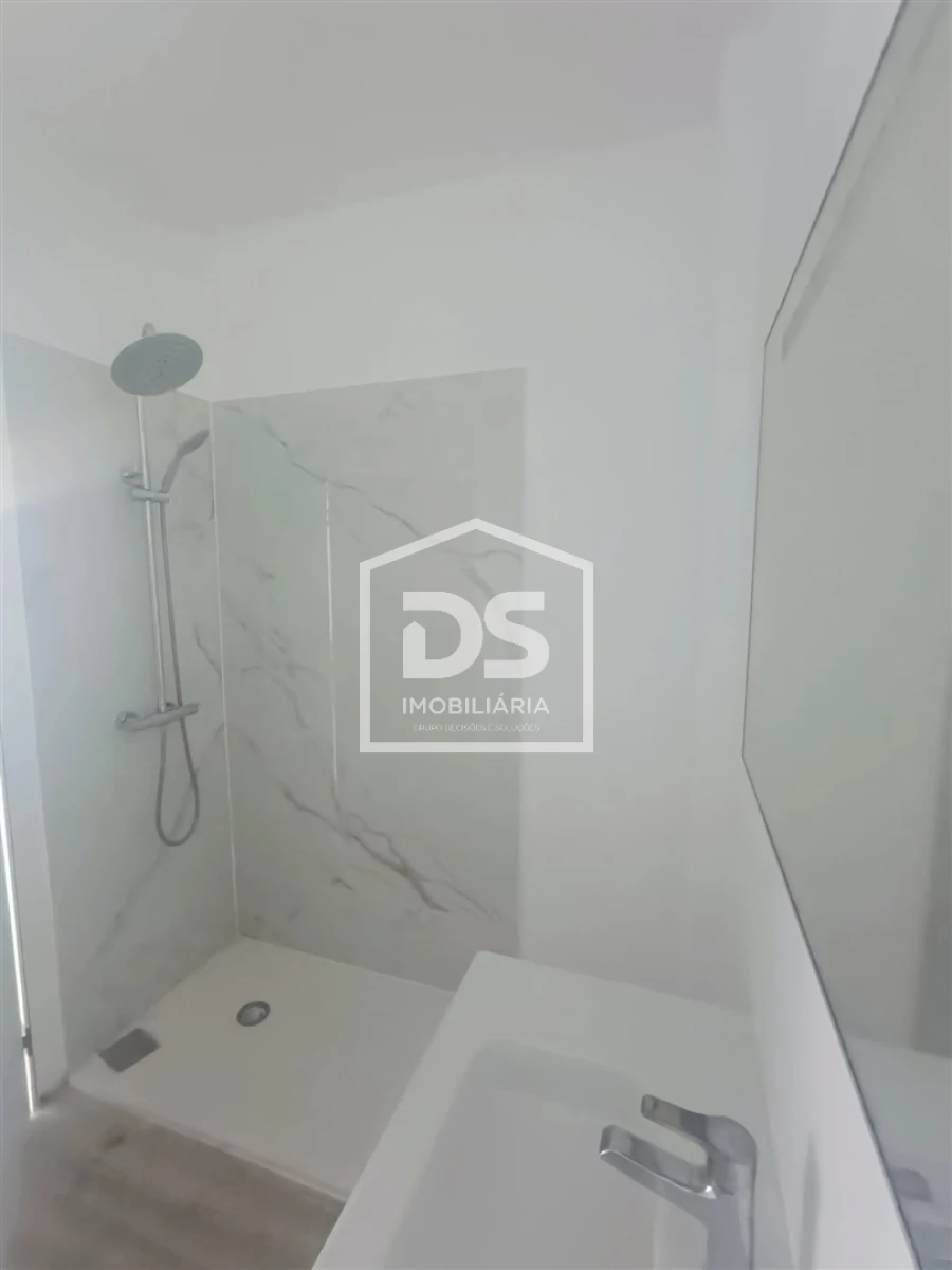 Apartamento T2 para Venda em Machico Foto 5