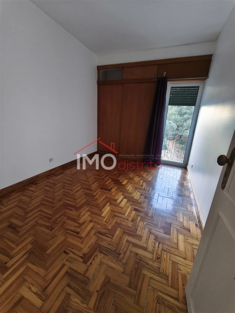 Apartamento T3 para Venda em Sé e São Lourenço Foto 12