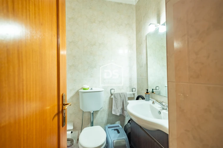 Apartamento T2 para Venda em Paredes Foto 6