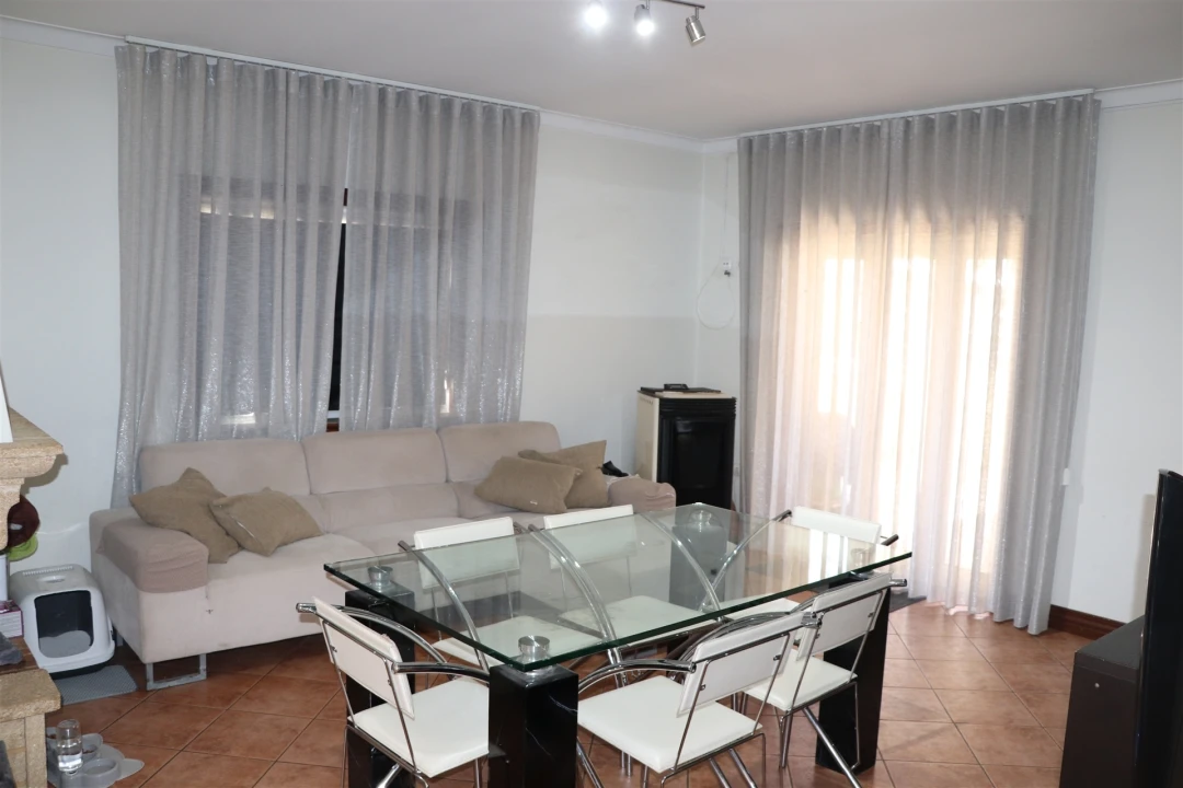 Moradia T0 para Venda em Lustosa e Barrosas (Santo Estêvão) Foto 16