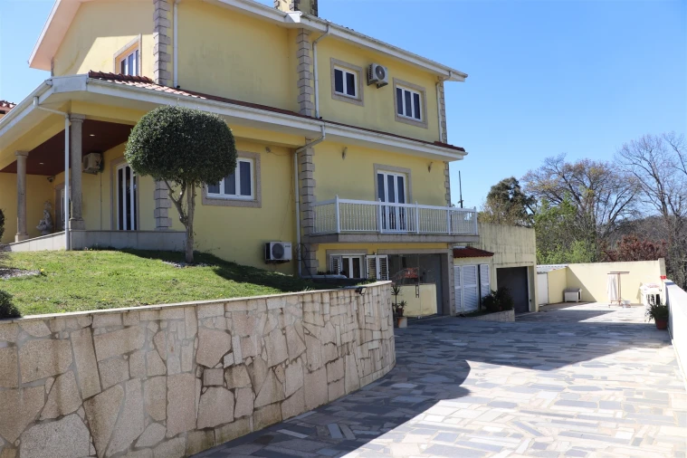 Moradia T0 para Venda em Lustosa e Barrosas (Santo Estêvão) Foto 48