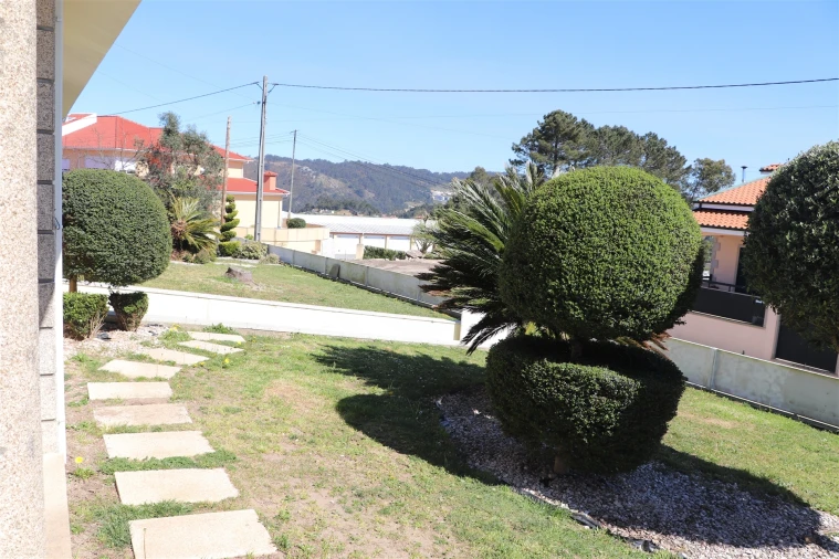 Moradia T0 para Venda em Lustosa e Barrosas (Santo Estêvão) Foto 51