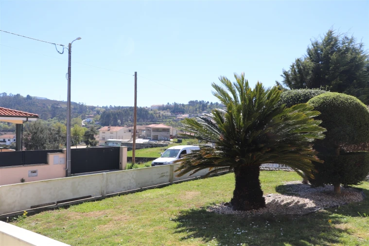 Moradia T0 para Venda em Lustosa e Barrosas (Santo Estêvão) Foto 6