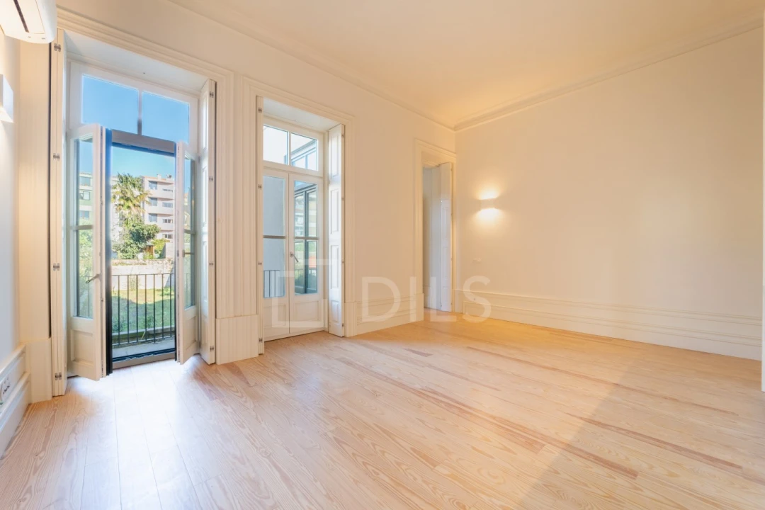 Apartamento T1 para Venda em Cedofeita, Santo Ildefonso, Sé, Miragaia, São Nicolau e Vitória Foto 1