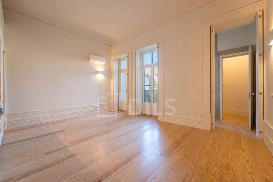 Apartamento T1 para Venda em Cedofeita, Santo Ildefonso, Sé, Miragaia, São Nicolau e Vitória Foto 4