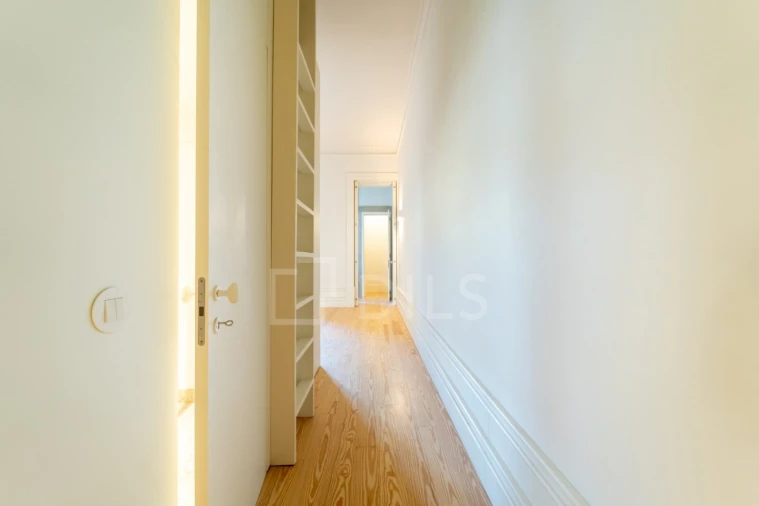 Apartamento T1 para Venda em Cedofeita, Santo Ildefonso, Sé, Miragaia, São Nicolau e Vitória Foto 7