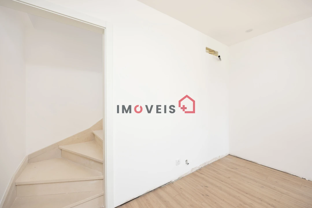 Moradia T3 para Venda em Aljubarrota Foto 12