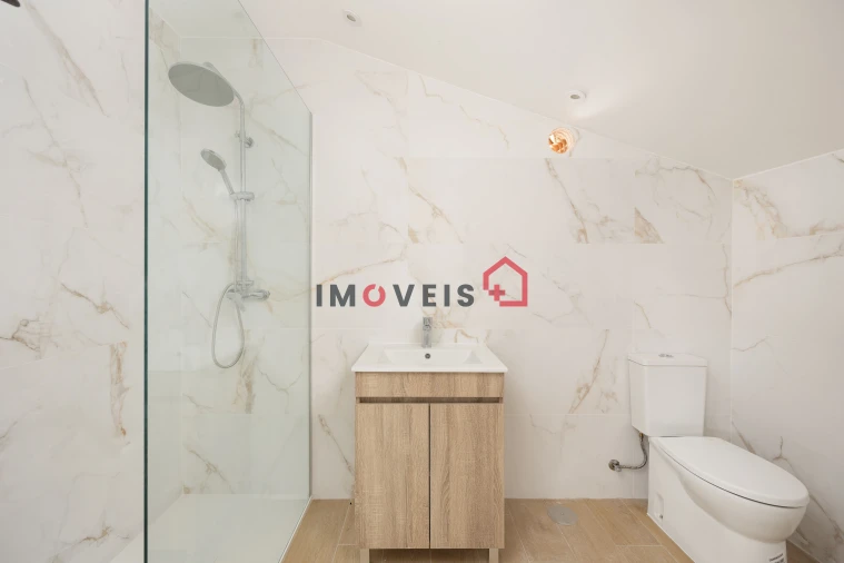 Moradia T3 para Venda em Aljubarrota Foto 11