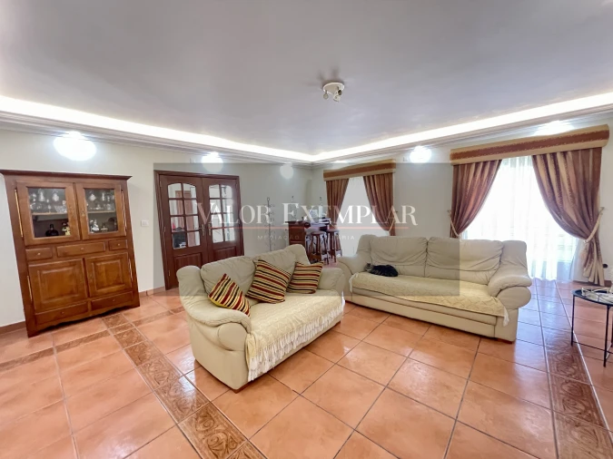 Moradia T4 para Venda em Atalaia e Alto Estanqueiro-Jardia Foto 6