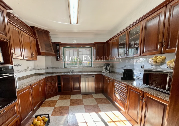 Moradia T4 para Venda em Atalaia e Alto Estanqueiro-Jardia Foto 7