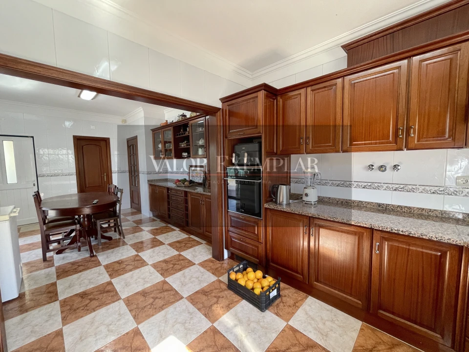 Moradia T4 para Venda em Atalaia e Alto Estanqueiro-Jardia Foto 8