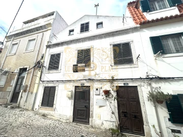 Prédio para Venda em Sesimbra (Santiago)