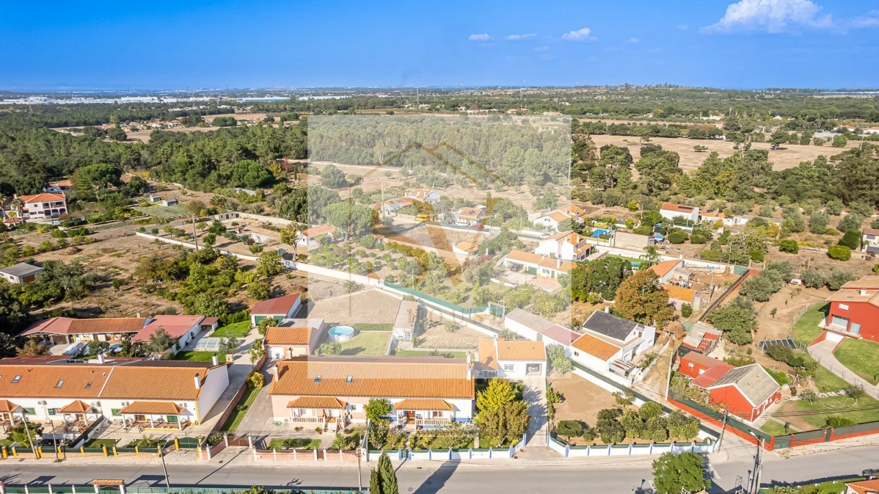 Moradia T4 para Venda em Quinta do Anjo Foto 3