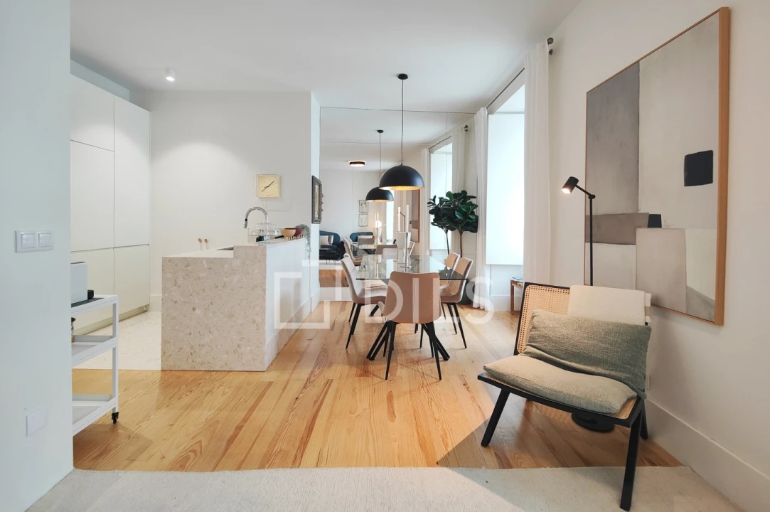 Apartamento T2 para Venda em Santo António Foto 17
