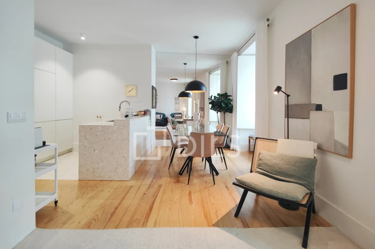Apartamento T2 para Venda em Santo António Foto 17
