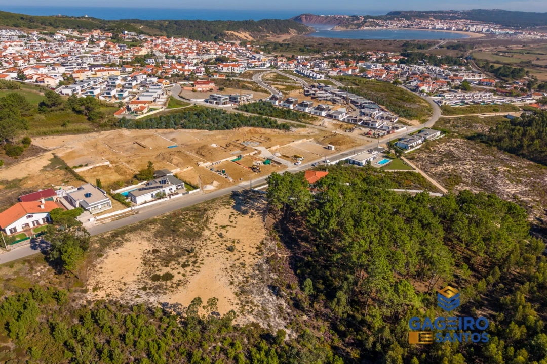Terreno para Venda em Tornada e Salir do Porto Foto 3