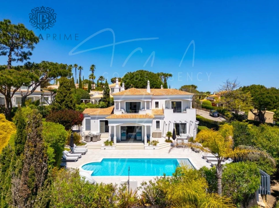 Moradia T5 para Venda em Almancil Foto 1