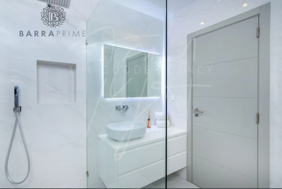 Moradia T5 para Venda em Almancil Foto 7