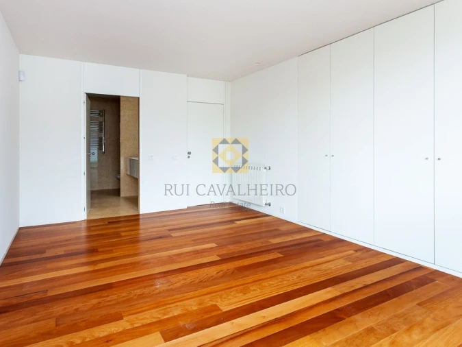 Moradia T4 para Venda em Aldoar, Foz do Douro e Nevogilde Foto 9