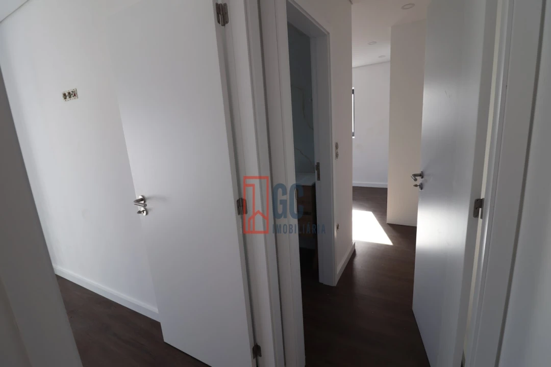 Moradia T2 para Venda em Pedroso e Seixezelo Foto 32