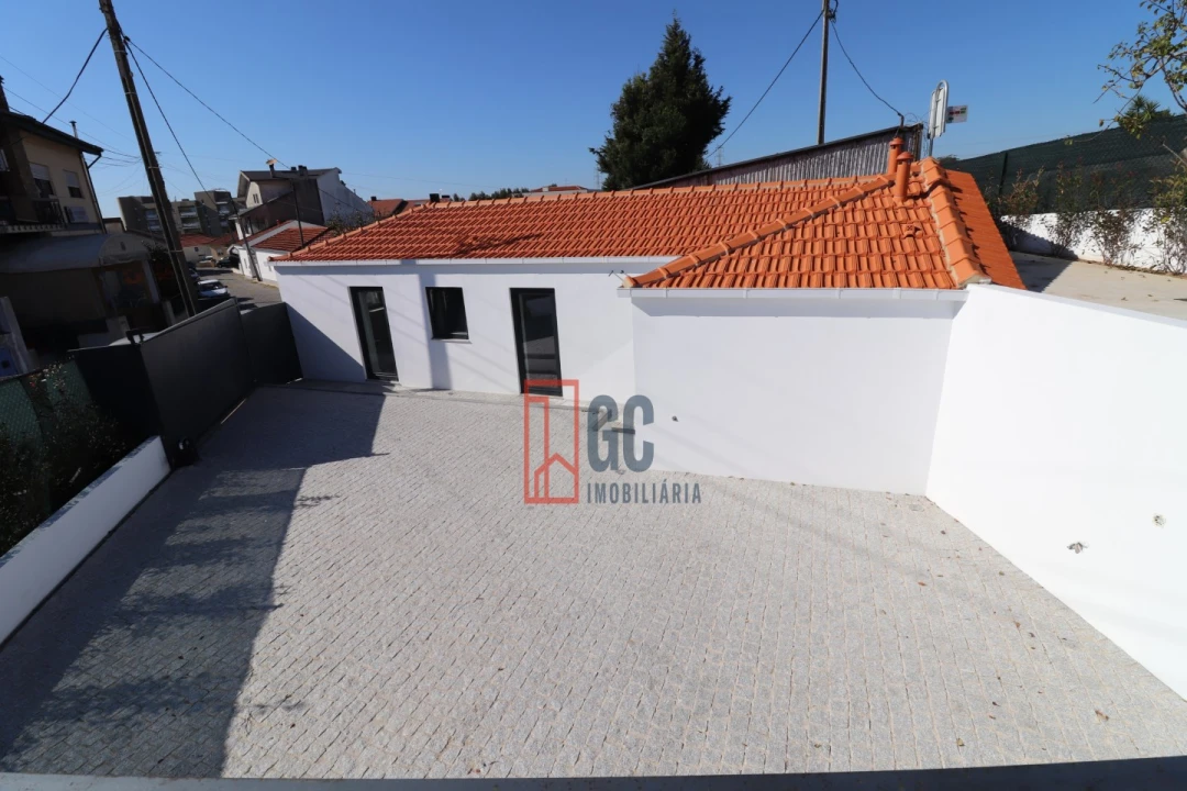 Moradia T2 para Venda em Pedroso e Seixezelo Foto 1