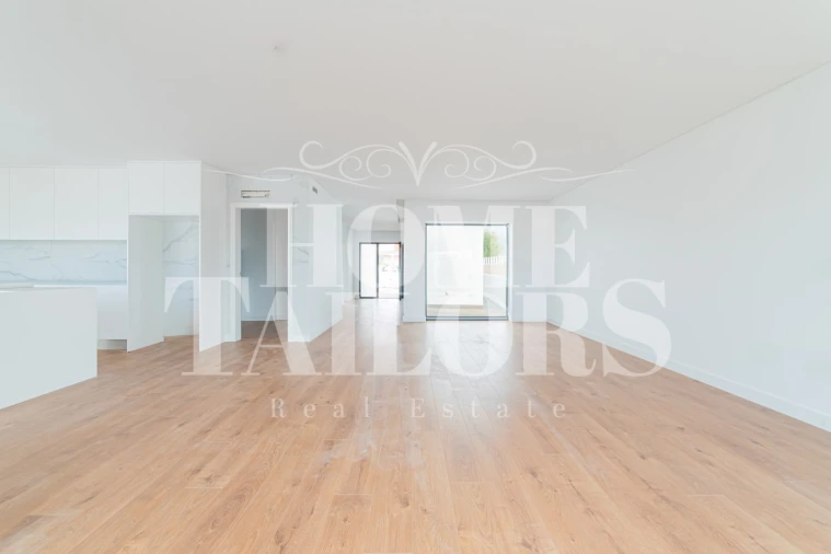 Moradia T4 para Venda em Igreja Nova e Cheleiros Foto 14