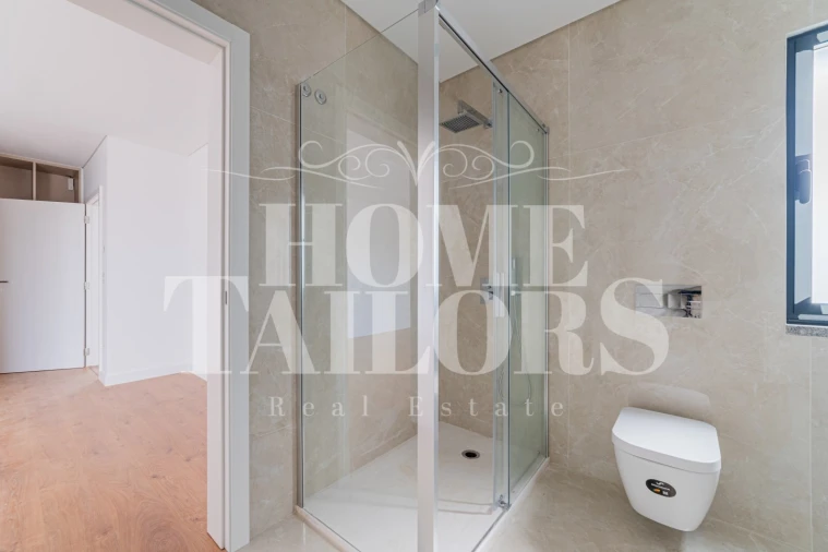 Moradia T4 para Venda em Igreja Nova e Cheleiros Foto 18