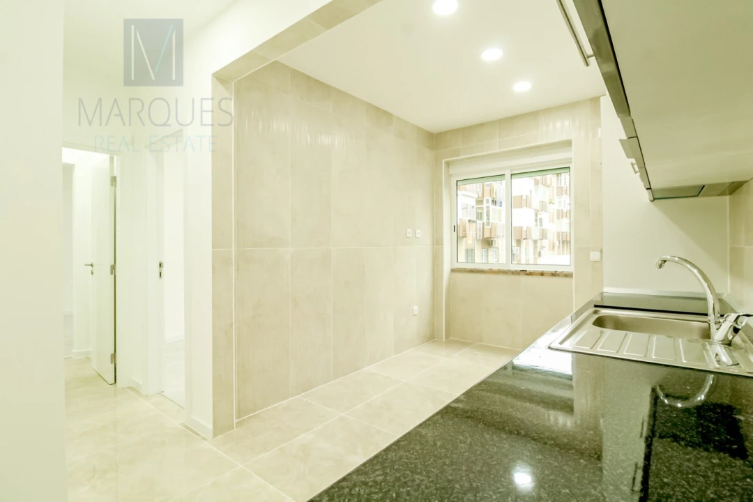 Apartamento T2 para Venda em Almada, Cova da Piedade, Pragal e Cacilhas Foto 4