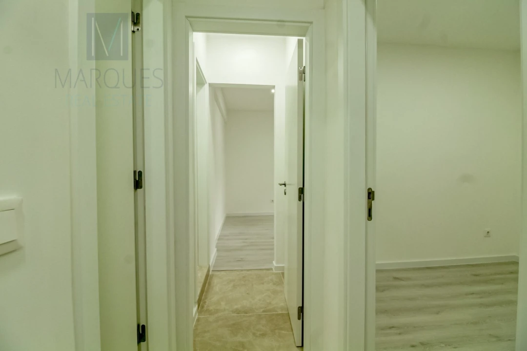 Apartamento T2 para Venda em Almada, Cova da Piedade, Pragal e Cacilhas Foto 5