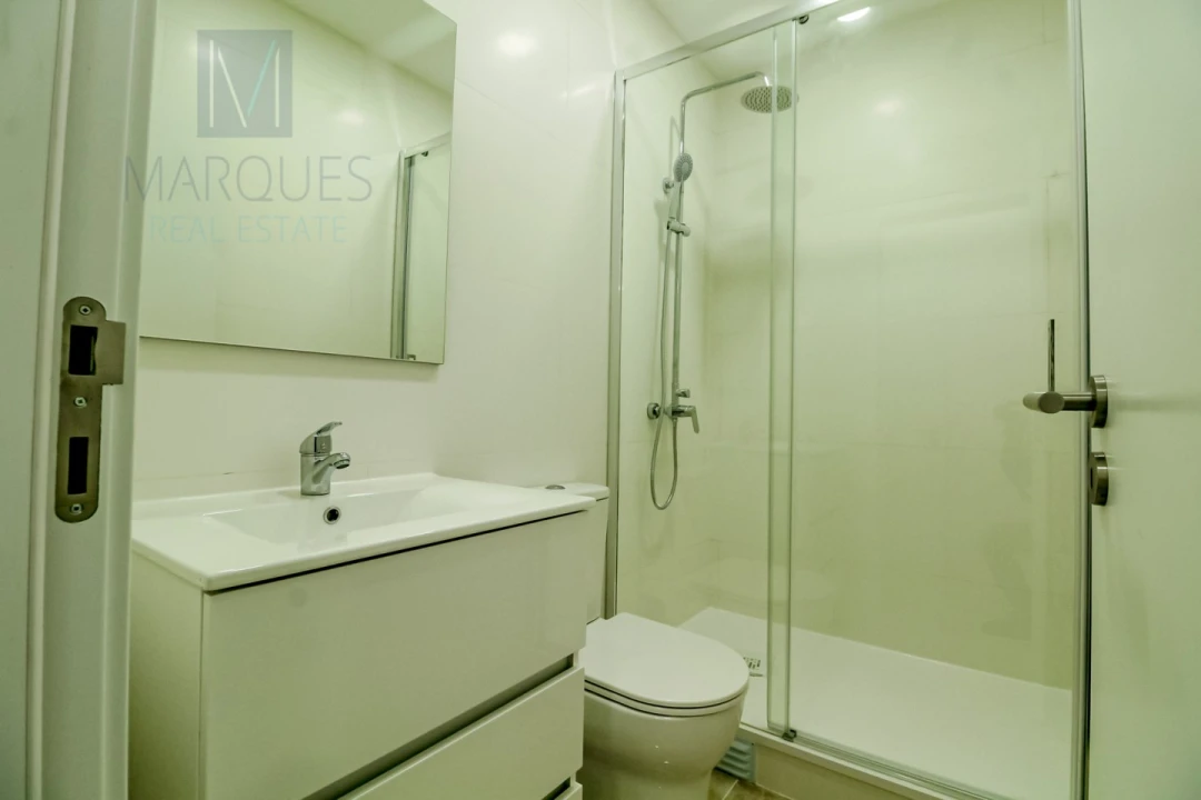 Apartamento T2 para Venda em Almada, Cova da Piedade, Pragal e Cacilhas Foto 8