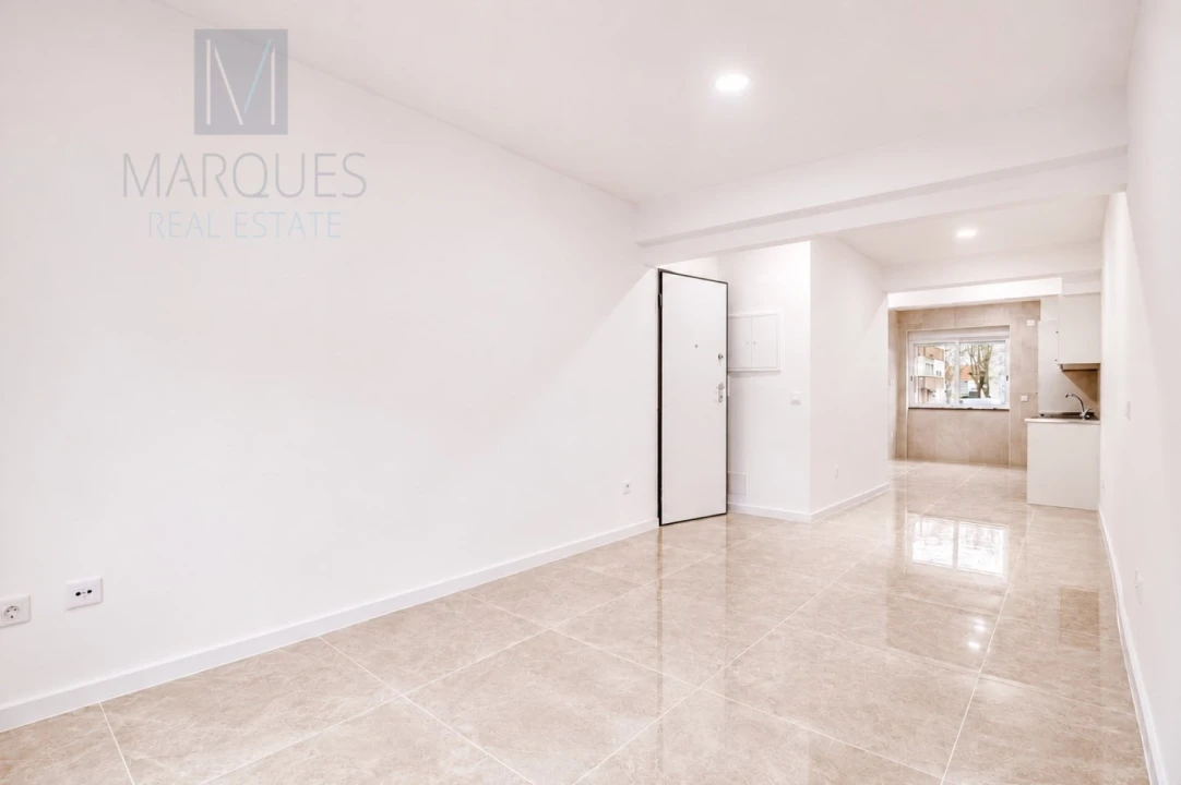 Apartamento T2 para Venda em Almada, Cova da Piedade, Pragal e Cacilhas Foto 1