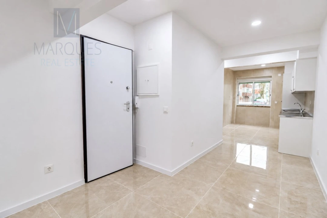 Apartamento T2 para Venda em Almada, Cova da Piedade, Pragal e Cacilhas Foto 4