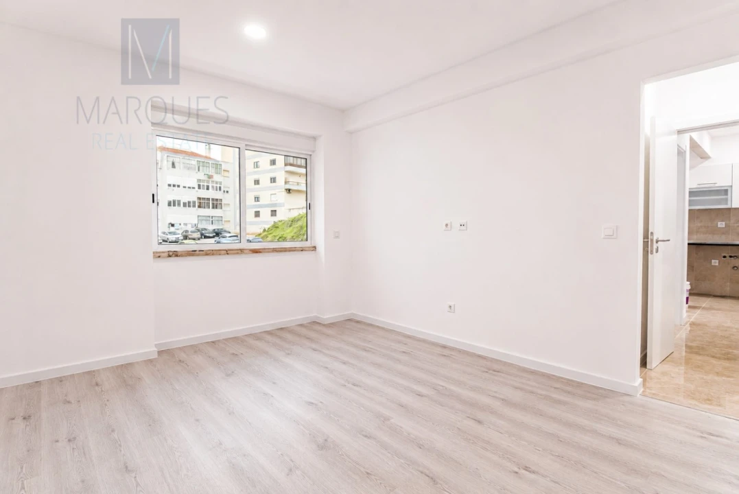 Apartamento T2 para Venda em Almada, Cova da Piedade, Pragal e Cacilhas Foto 8
