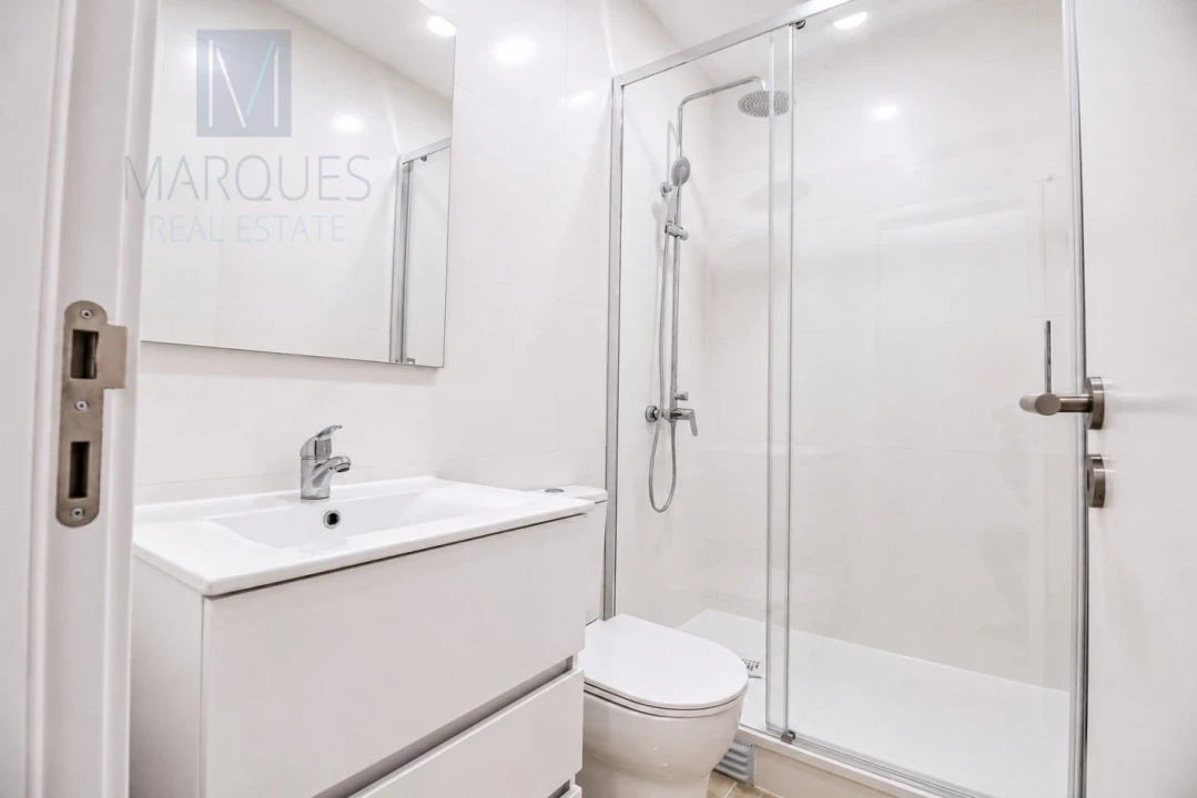 Apartamento T2 para Venda em Almada, Cova da Piedade, Pragal e Cacilhas Foto 10