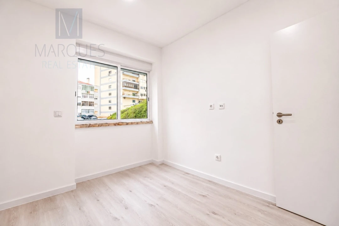 Apartamento T2 para Venda em Almada, Cova da Piedade, Pragal e Cacilhas Foto 11