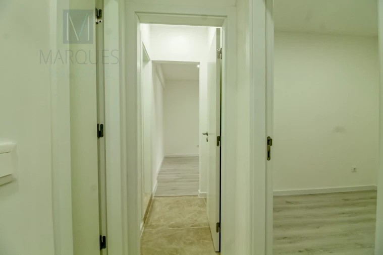 Apartamento T2 para Venda em Almada, Cova da Piedade, Pragal e Cacilhas Foto 5