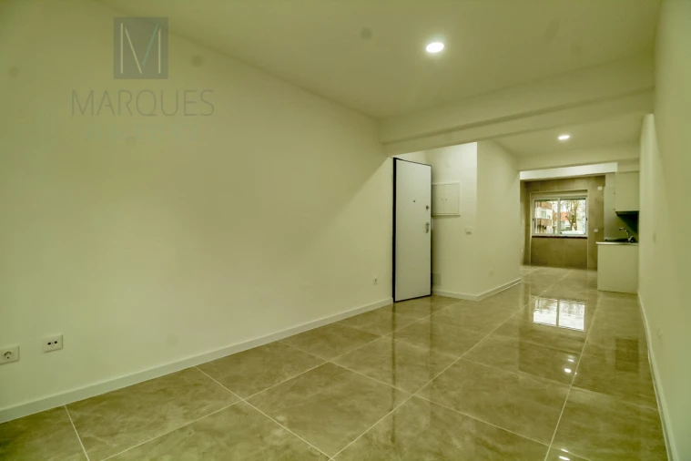 Apartamento T2 para Venda em Almada, Cova da Piedade, Pragal e Cacilhas Foto 3