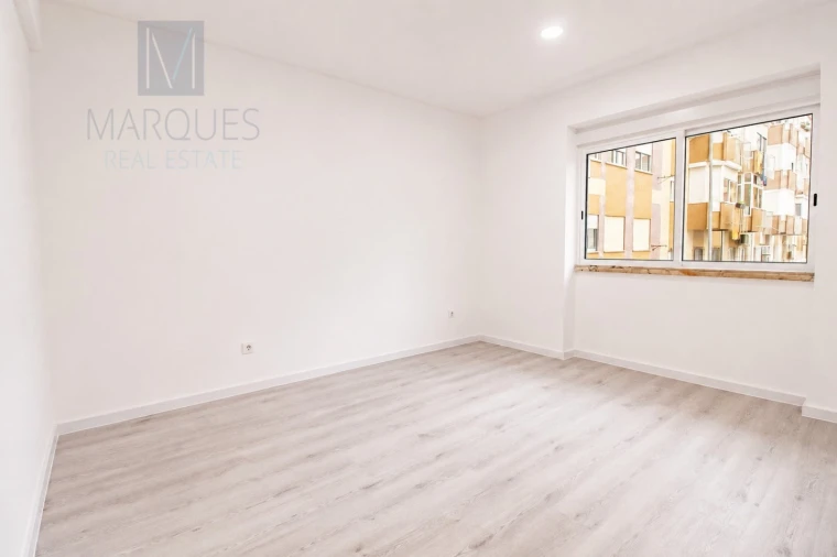 Apartamento T2 para Venda em Almada, Cova da Piedade, Pragal e Cacilhas Foto 9