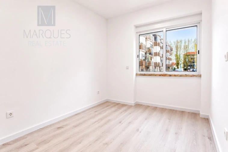 Apartamento T2 para Venda em Almada, Cova da Piedade, Pragal e Cacilhas Foto 12