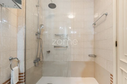 Apartamento T4 para Venda em Póvoa de Varzim, Beiriz e Argivai