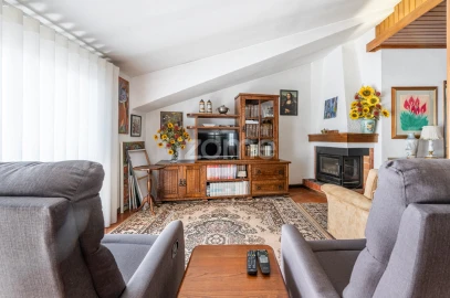 Apartamento T4 para Venda em Póvoa de Varzim, Beiriz e Argivai
